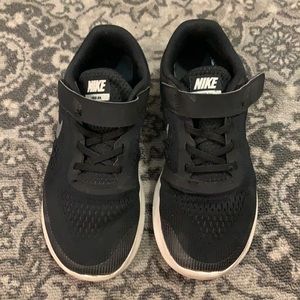 Nike Rn free. This is for boys but my daughter used it.